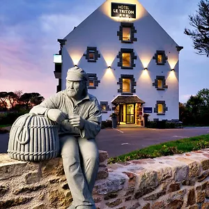 Hotel The Originals City, Armen Le Triton,, Roscoff